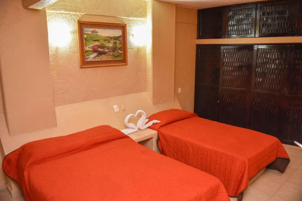Hotel Gaby Inn Zihuatanejo Exterior foto